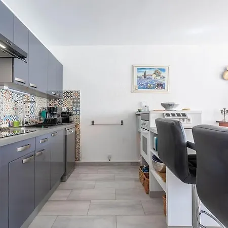 Rez 65m2 5 Min Centre Plages Apartment *